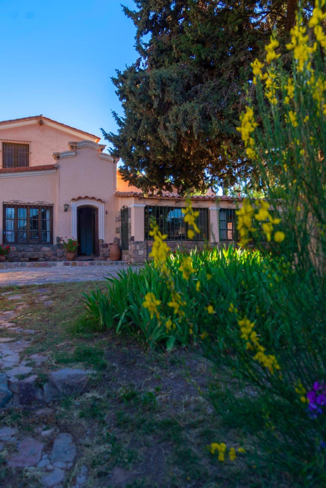 Los Arcabuceros Casa Hotel Boutique Tilcara Exteriör bild